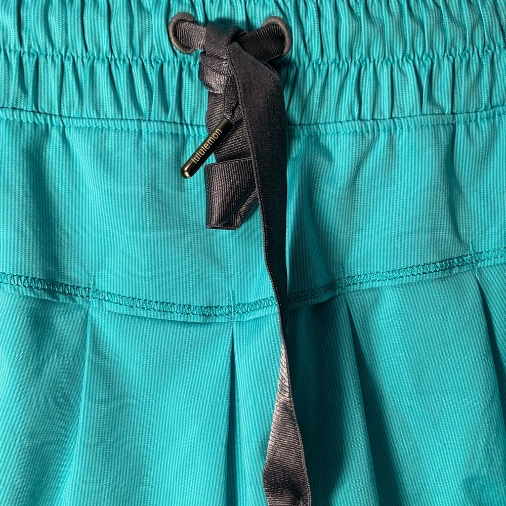 Lululemon Turquoise Athletic Skort with Drawstring - Picture 4 of 9